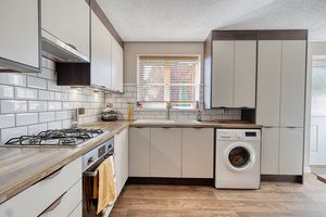 Kitchen- click for photo gallery